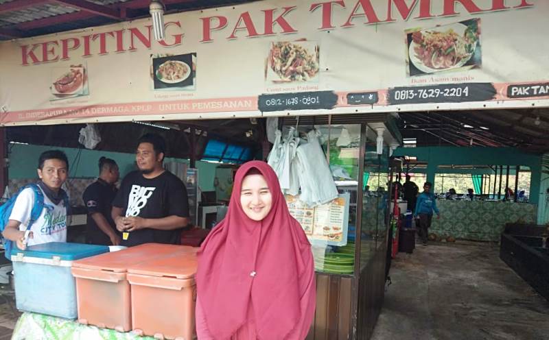 Dermaga Seafood Kepiting Pak Thamrin,  Kuliner Mantap di Belawan